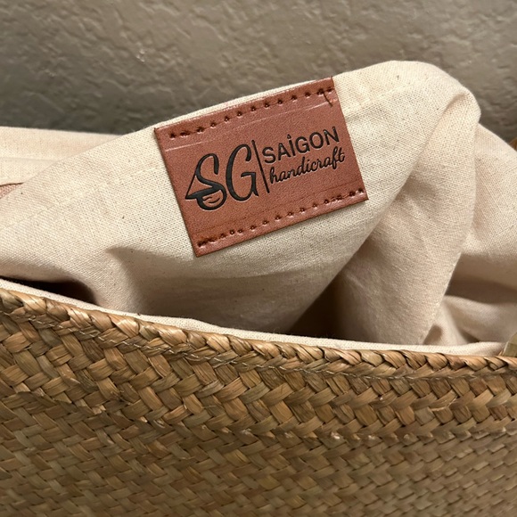 SG Saigon Handi Craft straw purse hand painted. Zipper - Picture 2 of 11